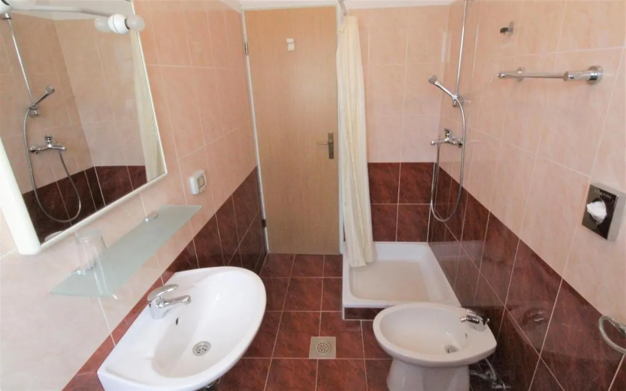 Valizza Apartments With Pool Albina 4*,