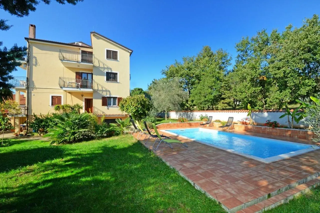 Penzion Apartments With Pool Albina Umag