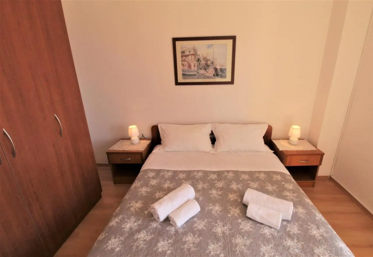 Apartments With Pool Albina Umag 4*,  Chorvatsko