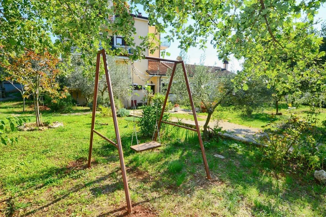 **** Penzion Apartments With Pool Albina Umag Chorvatsko