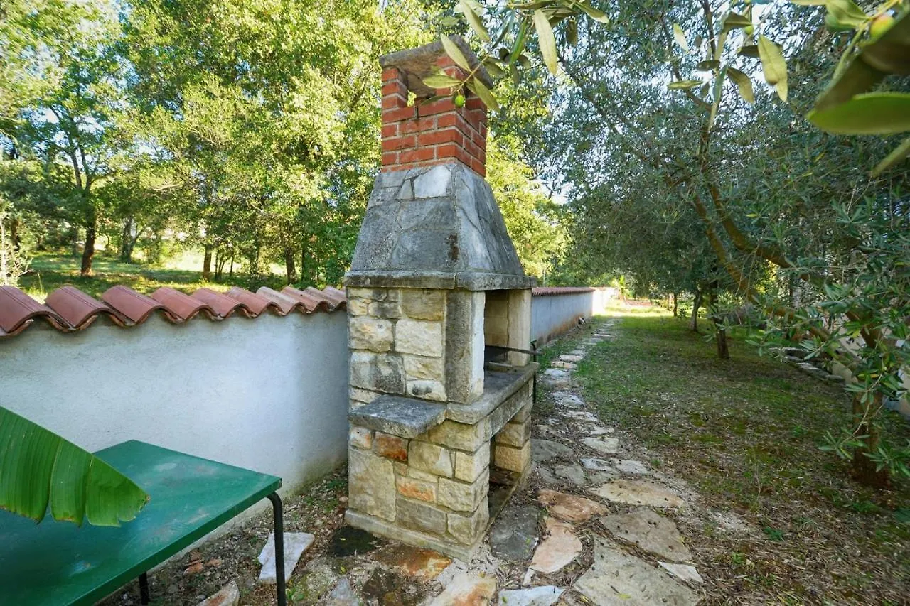 Apartments With Pool Albina Umag 4*,  Chorvatsko