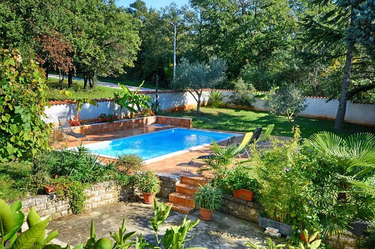 Valizza Apartments With Pool Albina 4*,  סלובניה