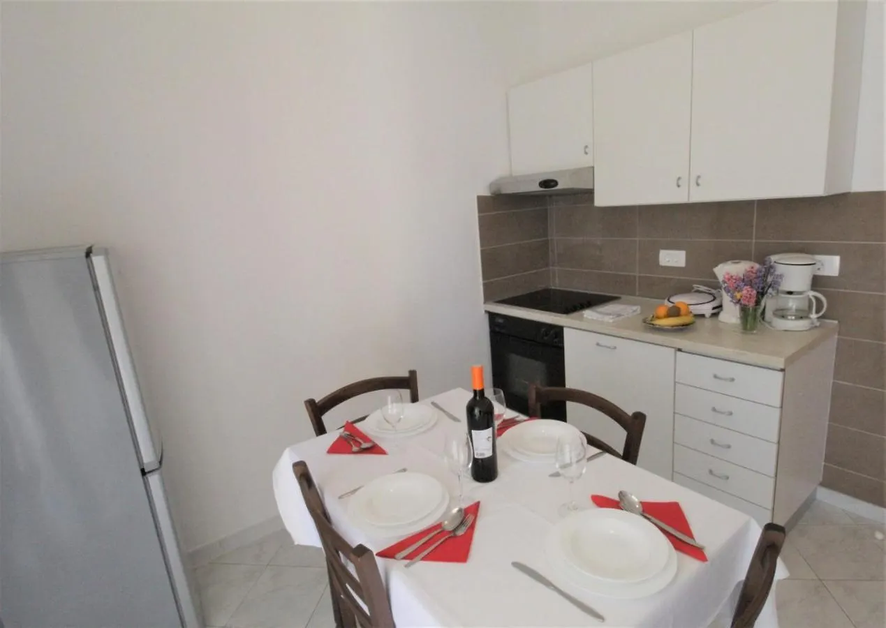 Apartments With Pool Albina Valizza Gasthof