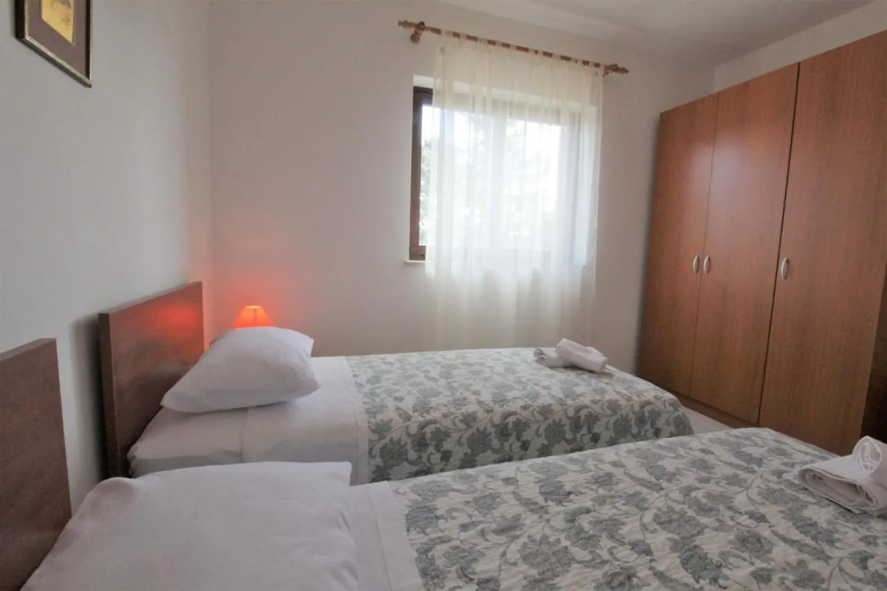 Apartments With Pool Albina Valizza Slowenien