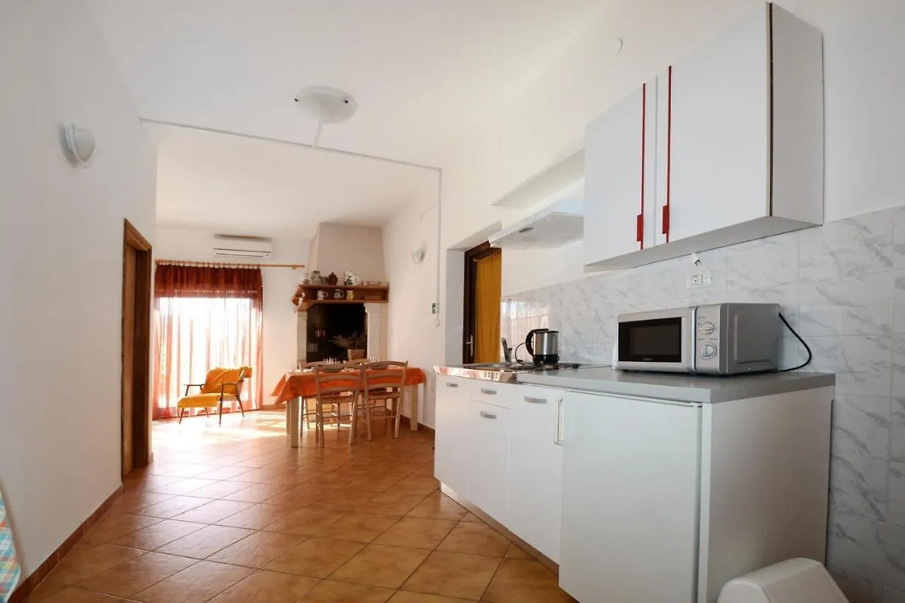 Apartments With Pool Albina Valizza