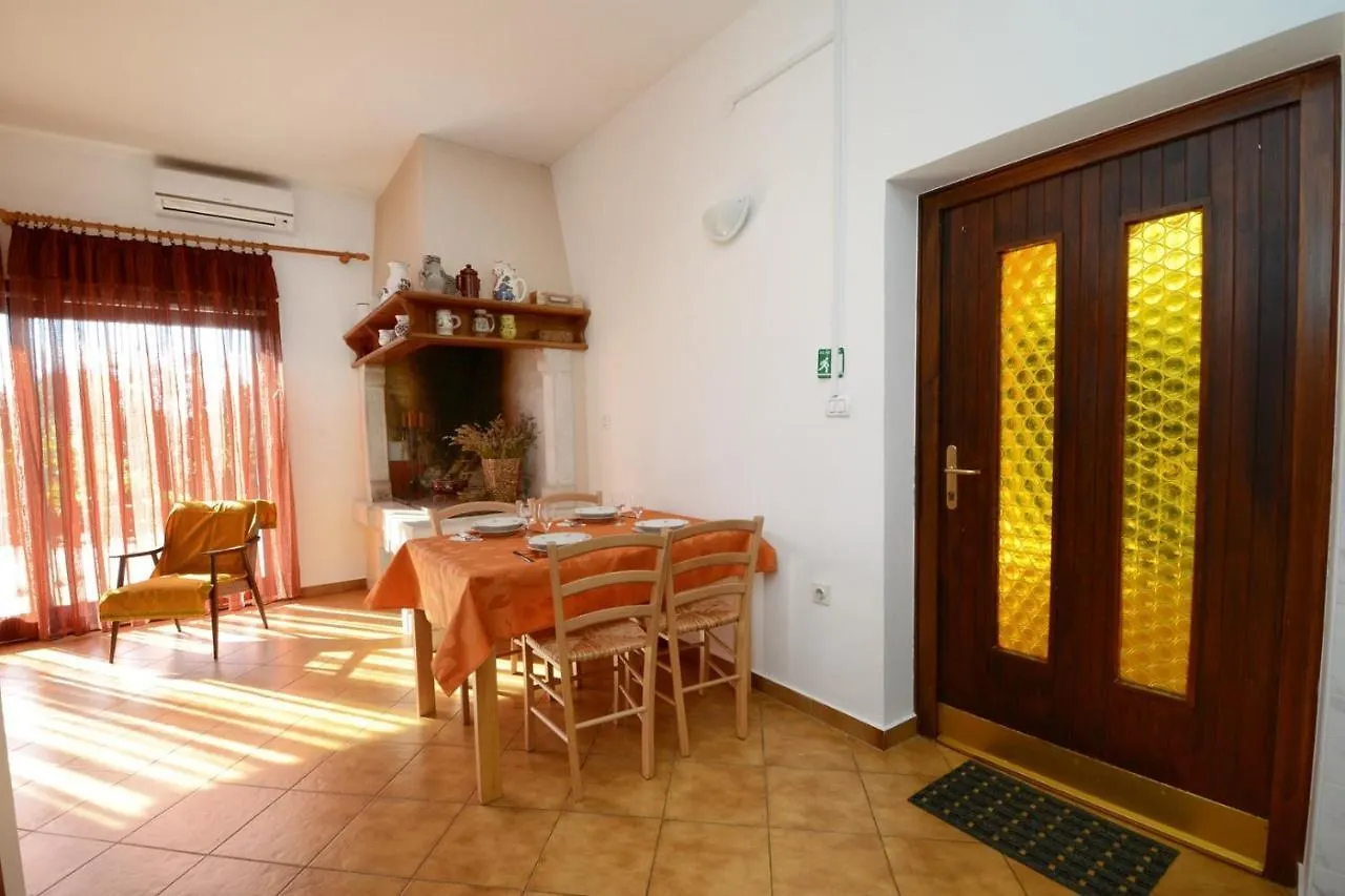 Gasthof Apartments With Pool Albina Valizza